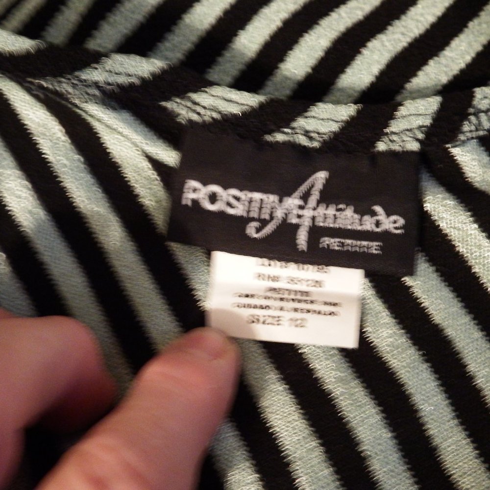 2 piece set- jacket and tank, Size 12 Petite - Picture 6 of 7